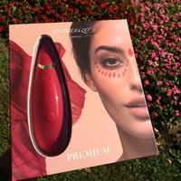 Бесконтактный стимулятор Womanizer Premium Red